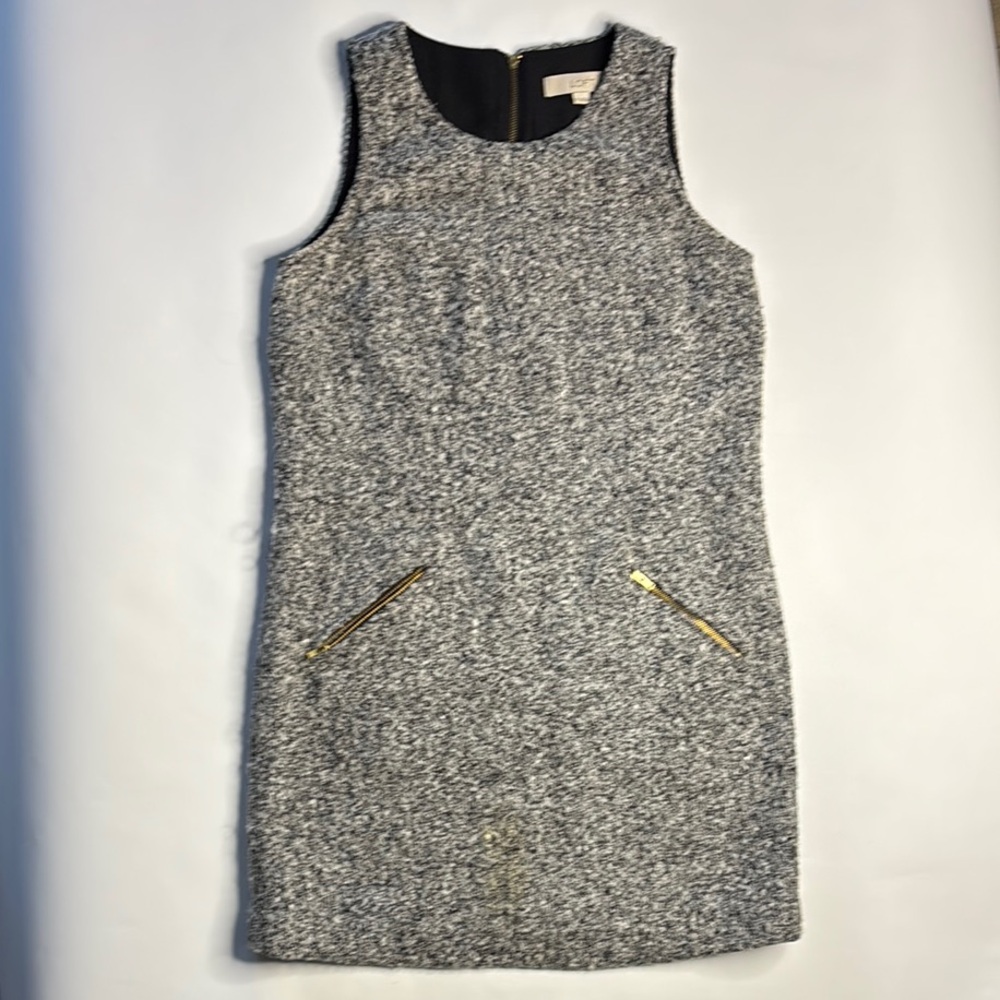 Gray Sleeveless Sheath Dress with Crew Neck for Cocktail